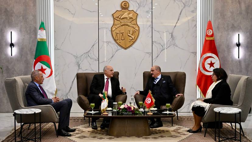 وزير الدولة أحمد عطاف يشارك بتونس في الاجتماع الوزاري لآلية دول جوار ليبيا